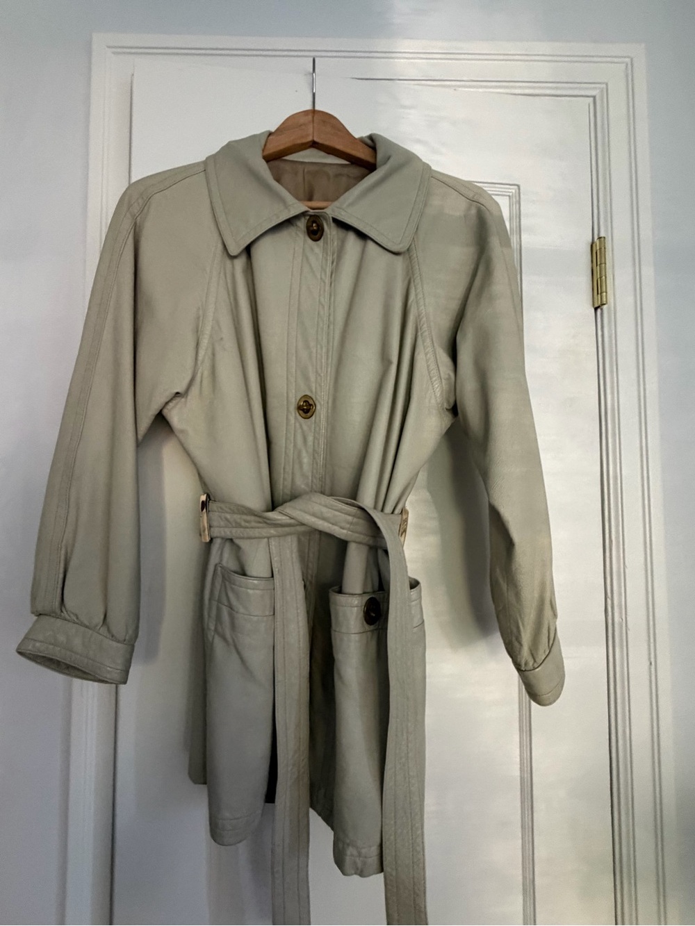1960s Vintage Bonnie Cashin for Sills Leather Coat - Picture 2 of 10